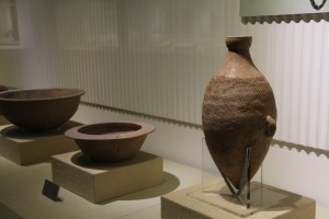 Image of pointed bottom water jar from Banpo site.