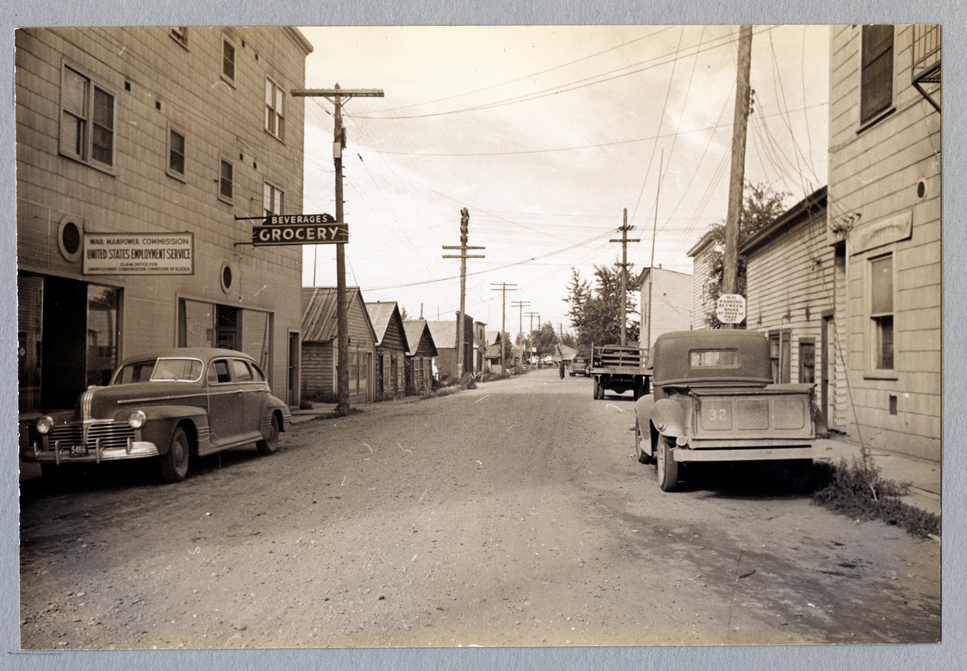 L-28-28. Fairbanks, Alaska. Snapshots of Chena Slough, streets and houses. 7/30/44